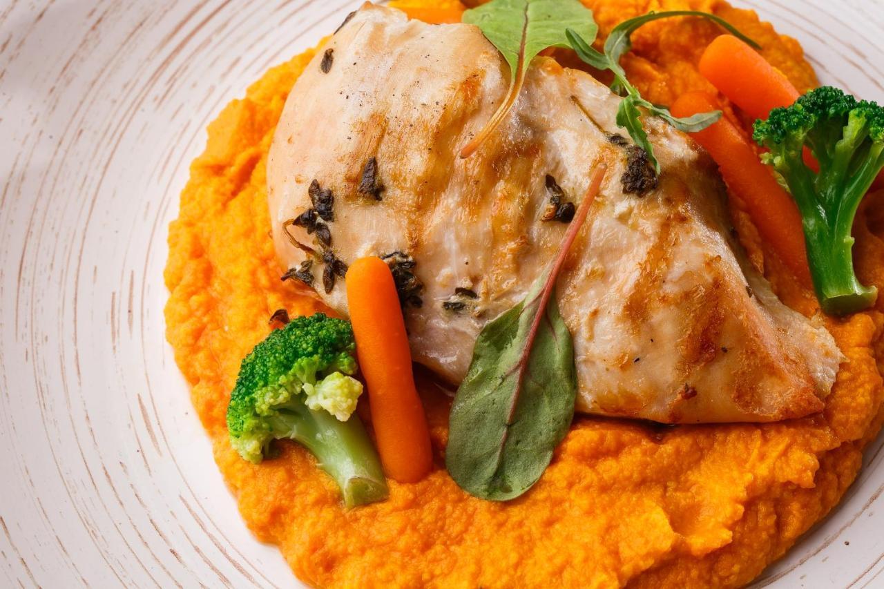 Hotel&Restaurant Premium Club ياريمتشي المظهر الخارجي الصورة